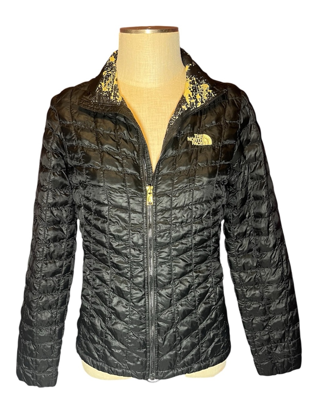 🖤The North Face Thermoball Limited Edition - Black & Gold